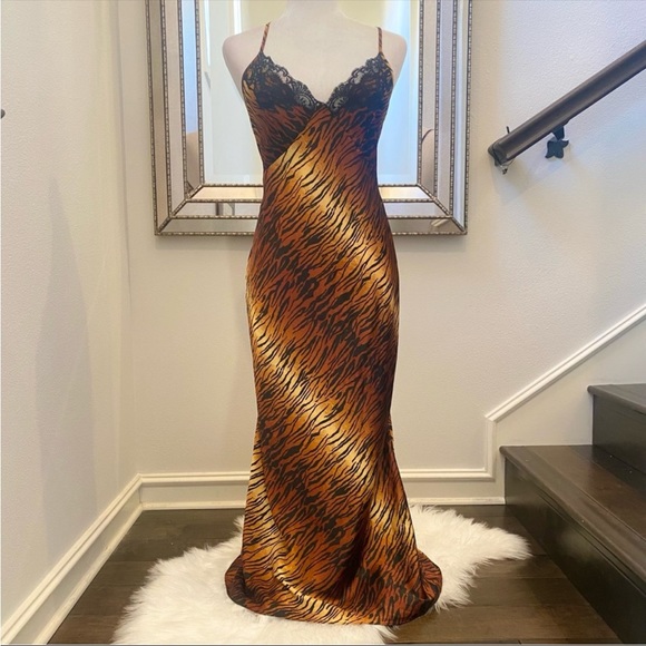 🌺SOLD🌺 Victoria’s Secret Silky Satin Tiger Print Vintage Maxi Gown Slip Dress - Picture 9 of 10